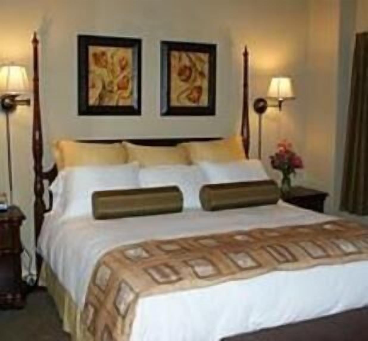 The Astor Hotel Milwaukee Room photo